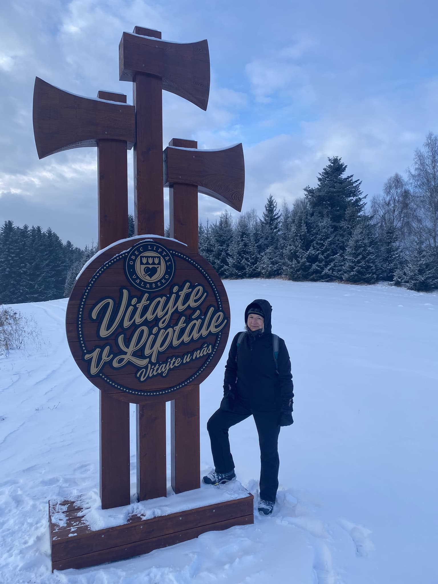 Když jste na Valašsku, obří valašské sekery prostě nemůžete minout.