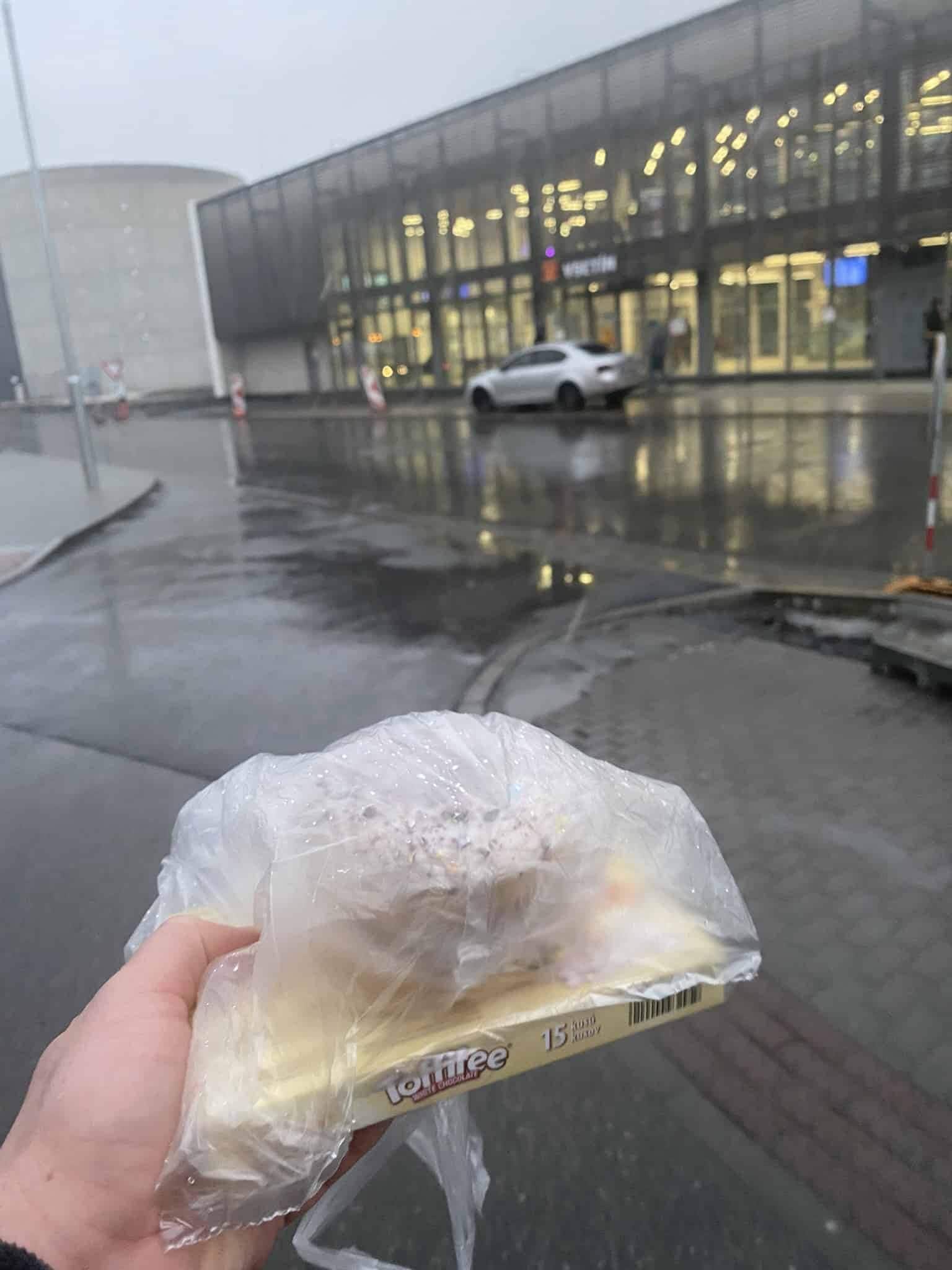 Absolutní vrchol gastronomie po 25 bahenních kilometrech.